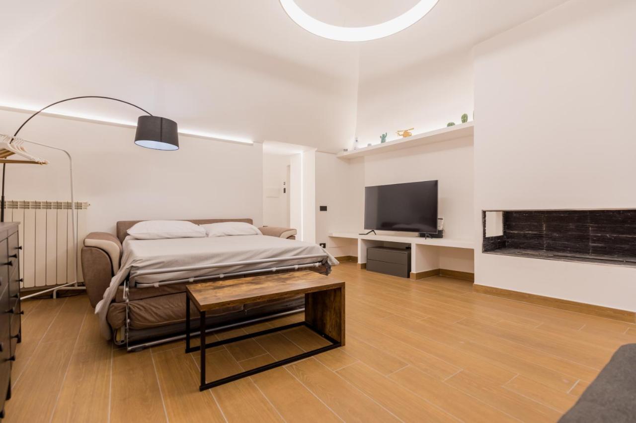 Exclusive Parking Flat X 4 Near Metro 1 Salvator Rosa Appartamento Napoli Esterno foto