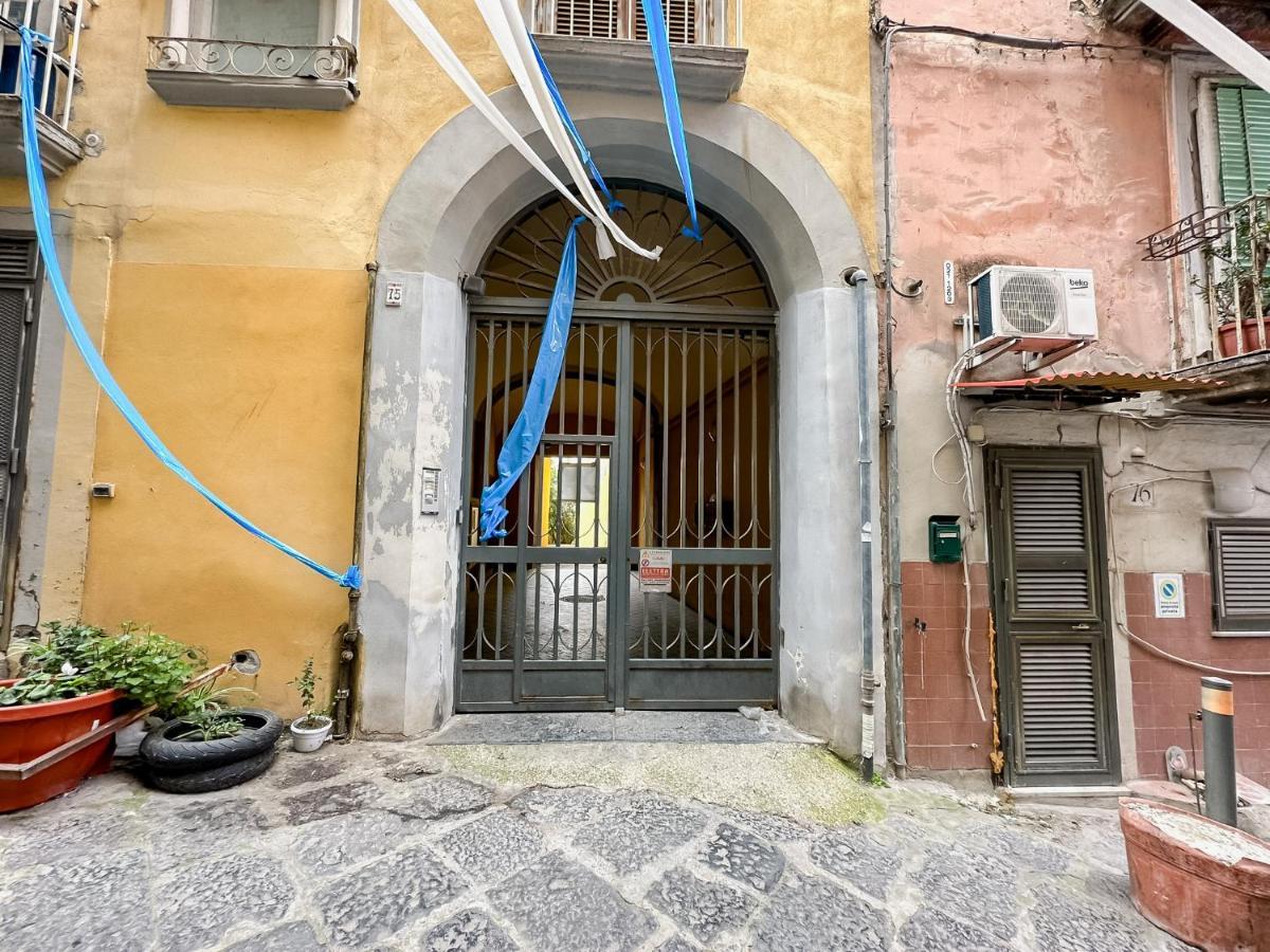 Exclusive Parking Flat X 4 Near Metro 1 Salvator Rosa Appartamento Napoli Esterno foto