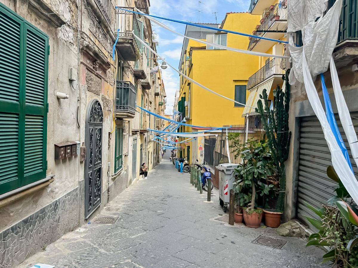 Exclusive Parking Flat X 4 Near Metro 1 Salvator Rosa Appartamento Napoli Esterno foto