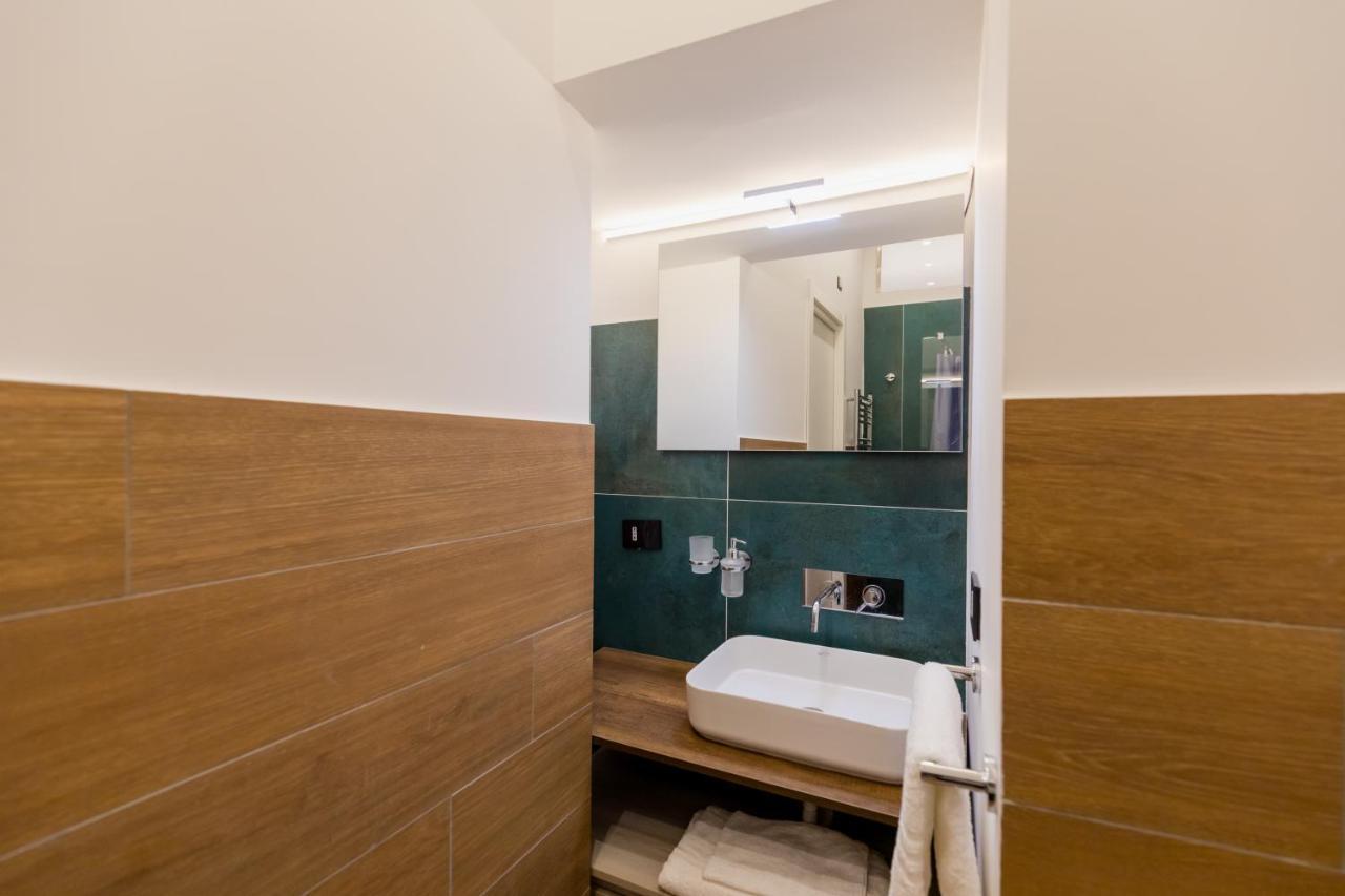 Exclusive Parking Flat X 4 Near Metro 1 Salvator Rosa Appartamento Napoli Esterno foto