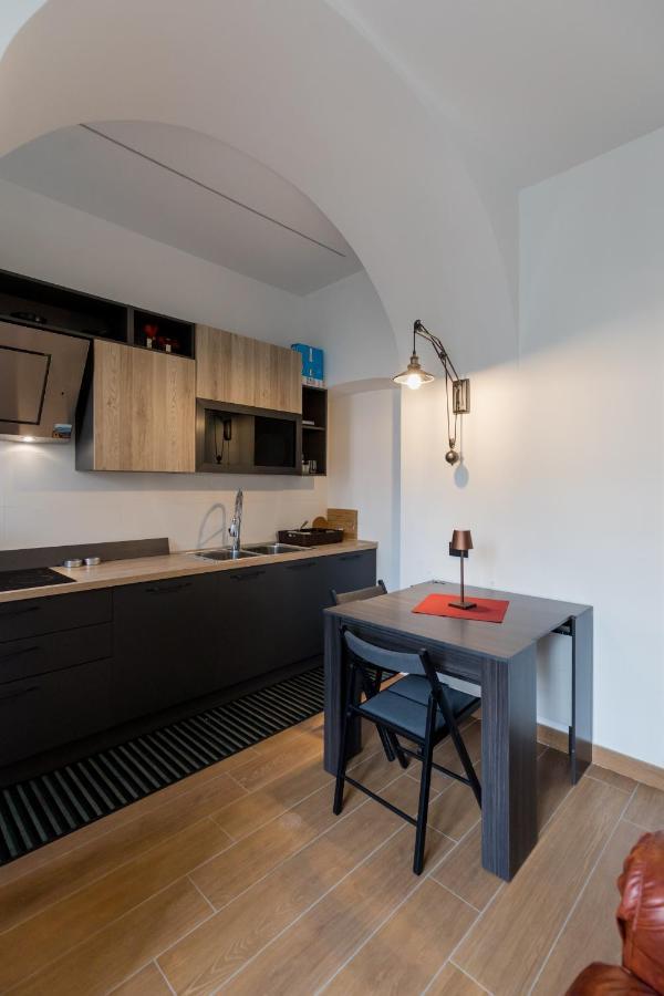Exclusive Parking Flat X 4 Near Metro 1 Salvator Rosa Appartamento Napoli Esterno foto