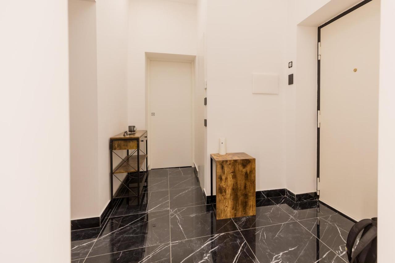 Exclusive Parking Flat X 4 Near Metro 1 Salvator Rosa Appartamento Napoli Esterno foto
